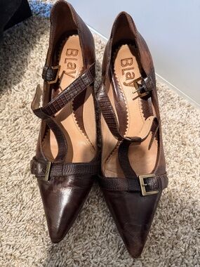 Women's Brown Pointed Toe Buckle Heels